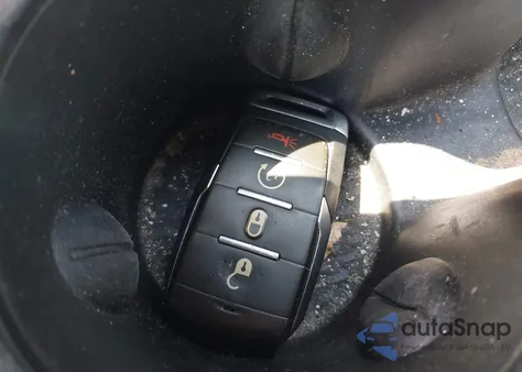 2021 Ram 1500 Big Horn 4X4 6'4 Box z USA, uszkodzony, nr VIN 1C6SRFBT2MN808715